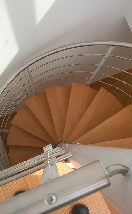 Wendeltreppe zur Dachterrasse