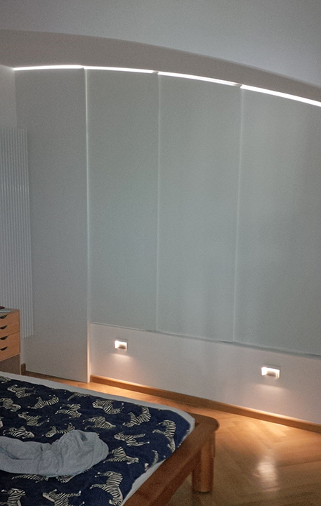 Verdunkelungs-Schiebeelement im Schlafzimmer